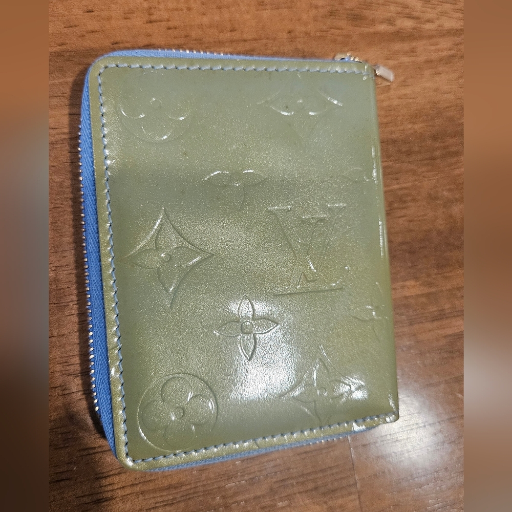 Louis Vuitton Vernis Zippy Compact Wallet (Blue / Green ) Authentic READ DISCRIP